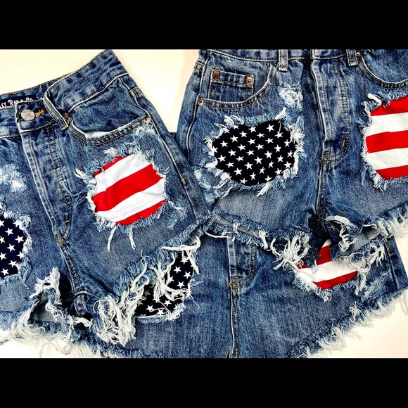 Bailey Ray and Co Patriotic American Flag High Waisted Denim Shorts Cutoffs - Picture 3 of 4